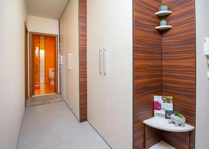 Domus Amber With Parking *