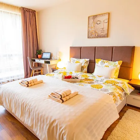 Domus Amber With Parking شقة *